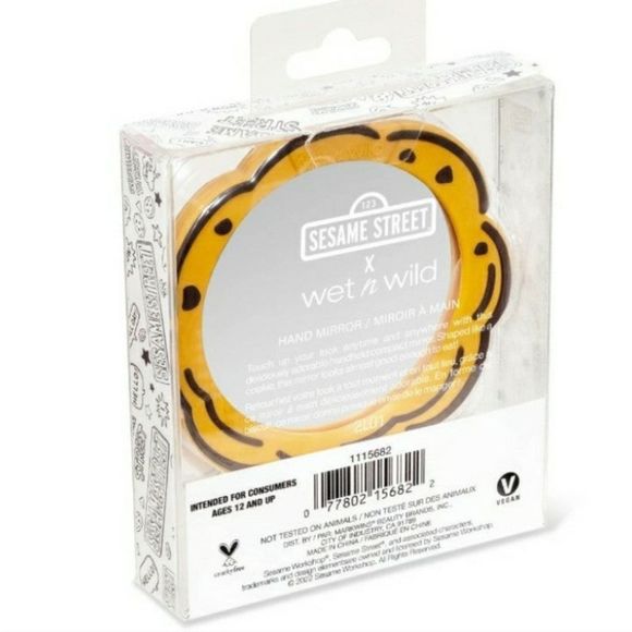 Wet-N-Wild X Sesame Street Me Want Cookies Compact Mirror - Picture 6 of 9